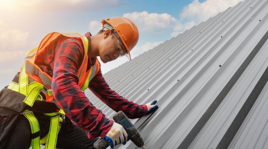 Professional Flat Roofing Installation in Redfield, IA